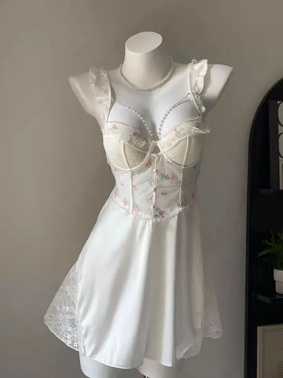 Nuisette en satin H287