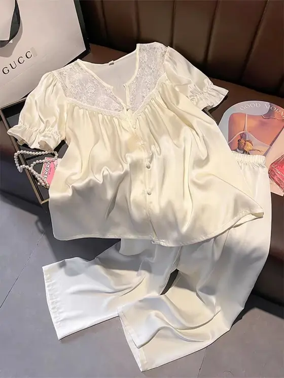 Pyjama en satin H264